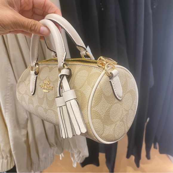Last 1 ‼️Coach CK689 Lacey Crossbody In Signature Canvas Light Khaki Chalk - Picture 2 of 7